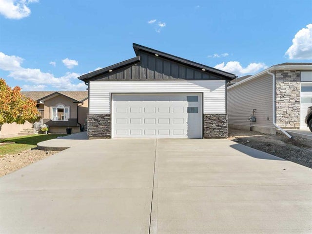 31 Sierra Road Sw, Medicine Hat