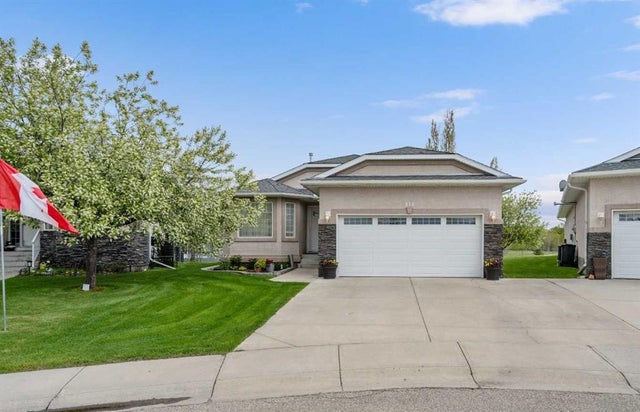 310 Riverside Garden Nw, High River
