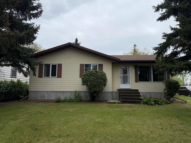 5039 52 Avenue, Viking