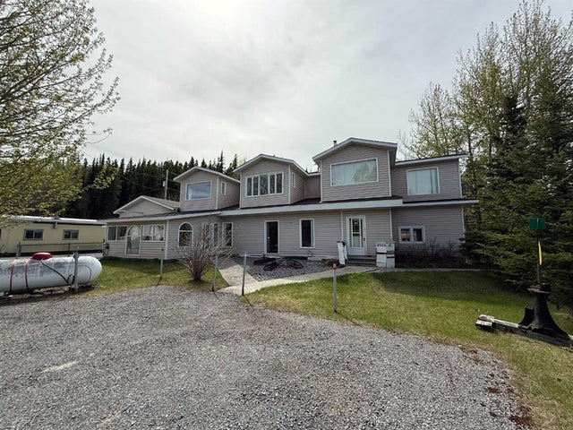 4924 51 Street, Cadomin