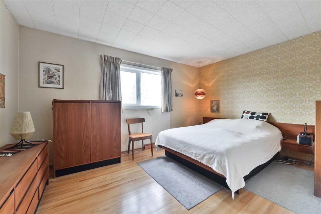 5712 Layzell Road Southwest, Calgary – Residential Detached Listing Photo 13