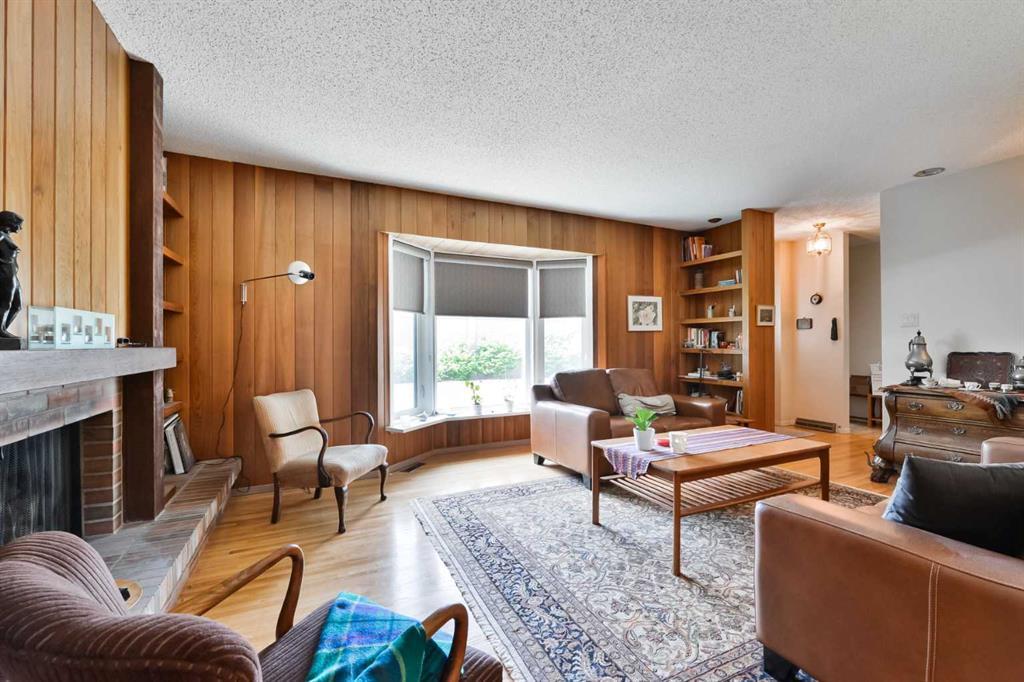 5712 Layzell Road Southwest, Calgary – Residential Detached Listing Photo 6