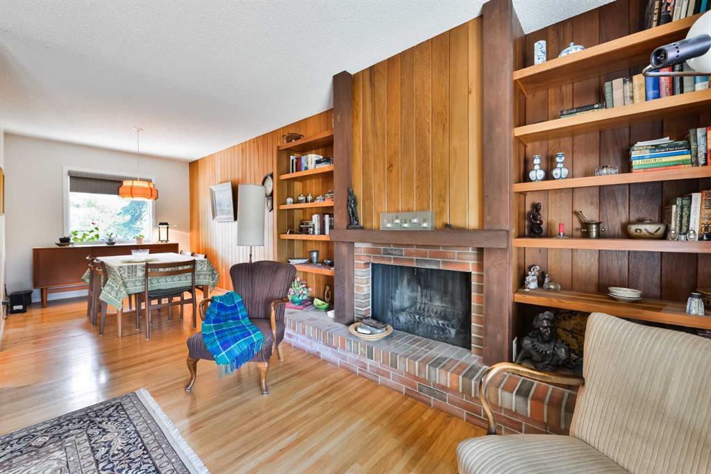 5712 Layzell Road Southwest, Calgary – Residential Detached Listing Photo 7