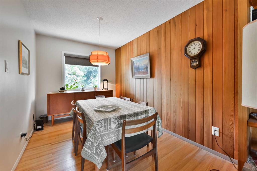 5712 Layzell Road Southwest, Calgary – Residential Detached Listing Photo 8