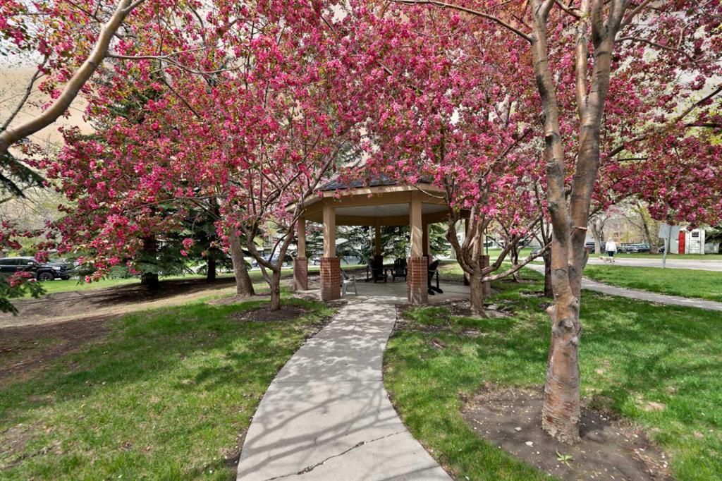 2108, 24 Hemlock Crescent Sw Calgary Alberta T3C 2Z1 Spruce Cliff Home For Sale