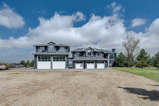 4300 Memorial Trail, Sylvan Lake