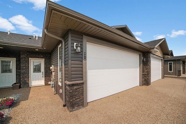 5728 55 Avenue, Camrose