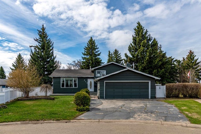 517 2 Streetcrescent, Wainwright
