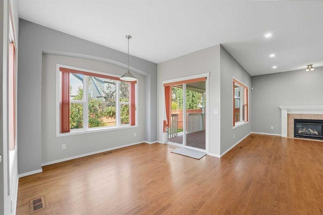 14 Rockborough Park Nw, Calgary