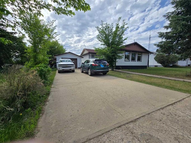 5006 51 Street, Myrnam