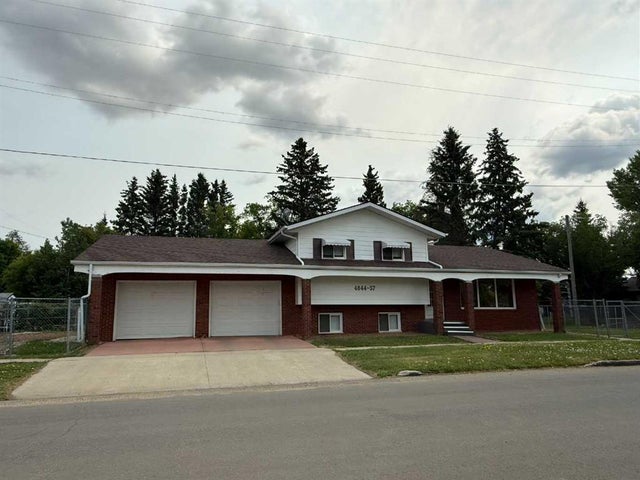 4844 57 Avenue, High Prairie