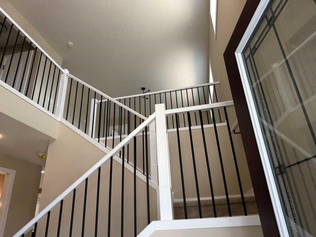 91 Sundown Crescent, Cochrane – Residential Detached Listing Photo 2