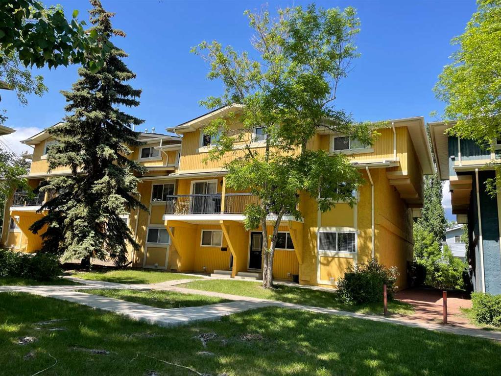 108, 2200 Woodview Drive Sw, Calgary