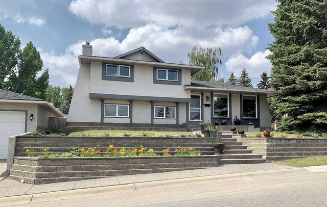 471 Dalmeny Hill Nw, Calgary