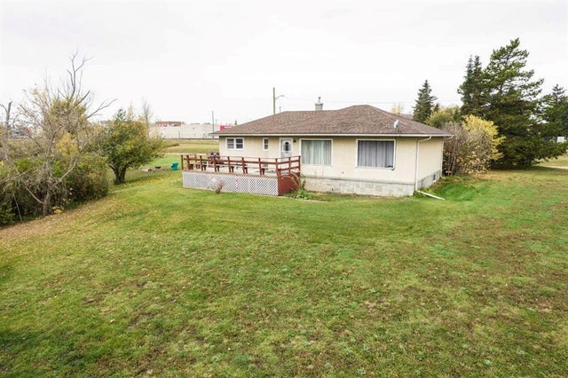5207 49 Street, Ponoka