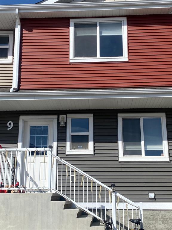 9, 4716 College Avenue, Lacombe