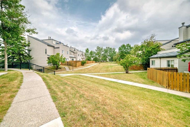 Photo for MLS®# A2230913 - home for sale at 702, 1540 29 Street Northwest, St Andrews Heights, Calgary Alberta