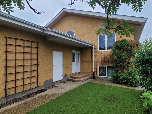 10606 90 Street, Peace River
