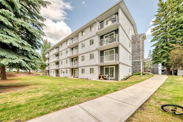 Home for Sale Located at 404c, 5601 Dalton Drive Northwest, Calgary, Alberta