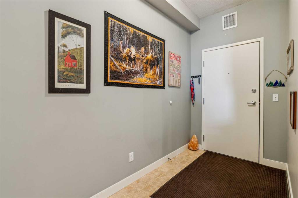 406, 132 1 Avenue Nw Airdrie Alberta T4B 3H4 Downtown. Home For Sale