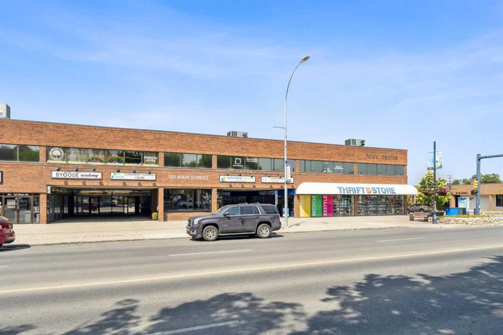 406, 132 1 Avenue Nw Airdrie Alberta T4B 3H4 Downtown. Home For Sale