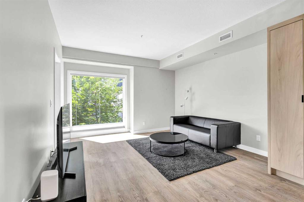 206, 3375 15 Street Southwest, Calgary – Residential Apartment Listing Photo 3