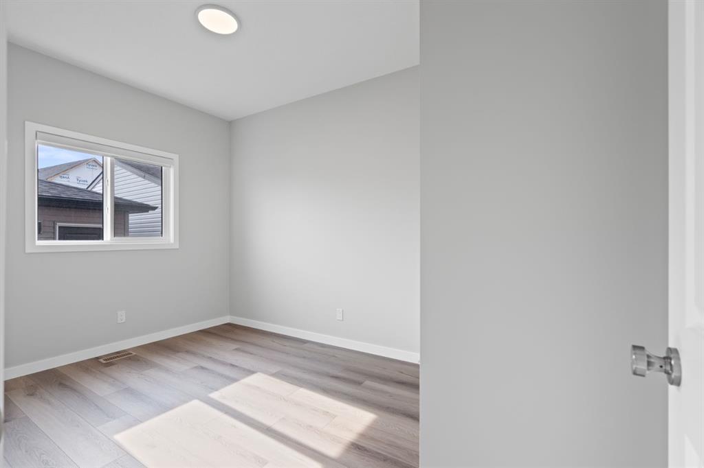 114 Lewiston Way Ne Calgary Alberta T3P 2H8 Lewisburg Home For Sale