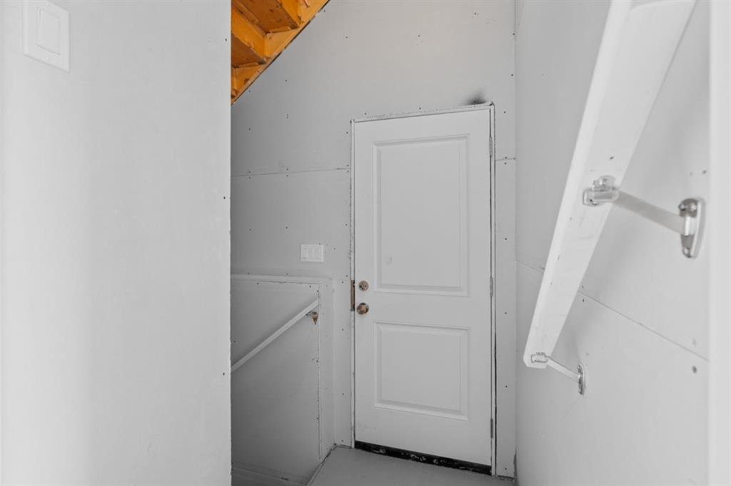 114 Lewiston Way Ne Calgary Alberta T3P 2H8 Lewisburg Home For Sale