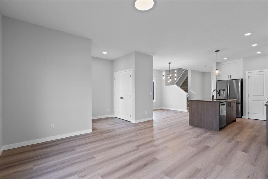 114 Lewiston Way Ne Calgary Alberta T3P 2H8 Lewisburg Home For Sale