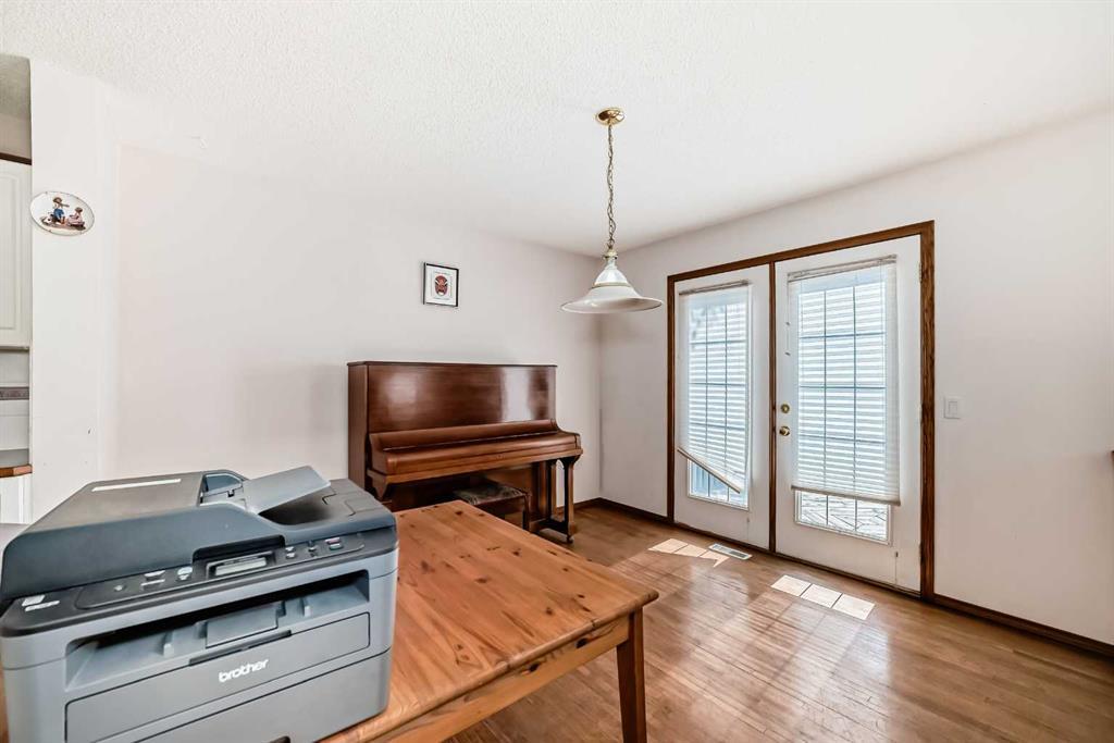 42 Sierra Nevada Green Southwest, Calgary – Residential Detached Listing Photo 10