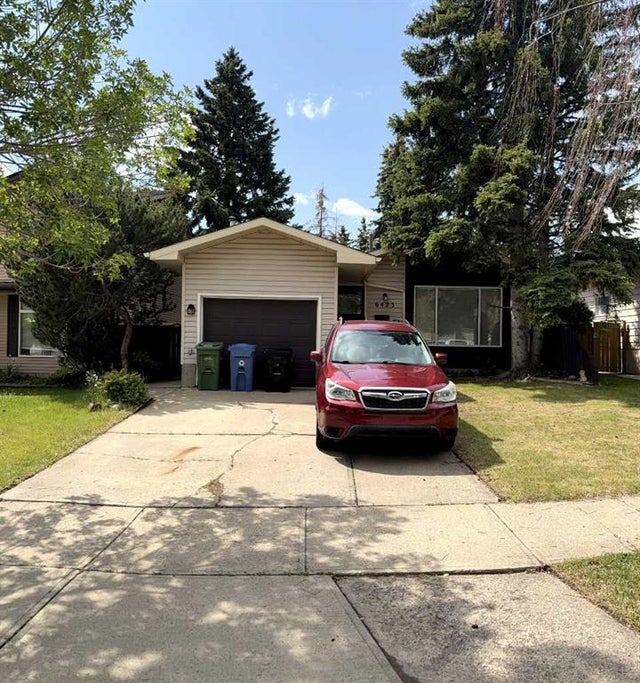 6423 28 Avenue Ne, Calgary