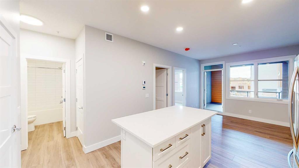 220, 8355 19 Avenue Southwest, Calgary – Residential Apartment Listing Photo 6