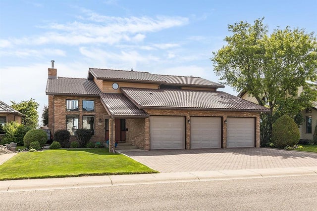614 Ross Glen Drive Se, Medicine Hat