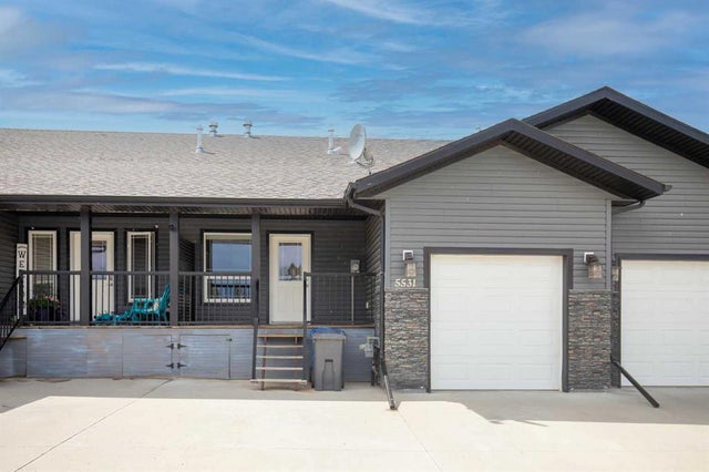 5531 52 Avenueclose, Innisfail