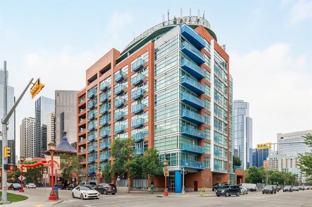 Home for Sale Located at 804, 205 Riverfront Avenue Southwest, Calgary, Alberta