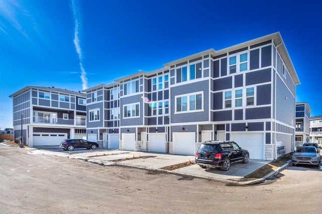 902, 33 Merganser Drive W, Chestermere