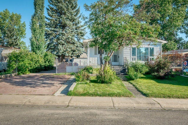 111 Brentwood Drive, Strathmore