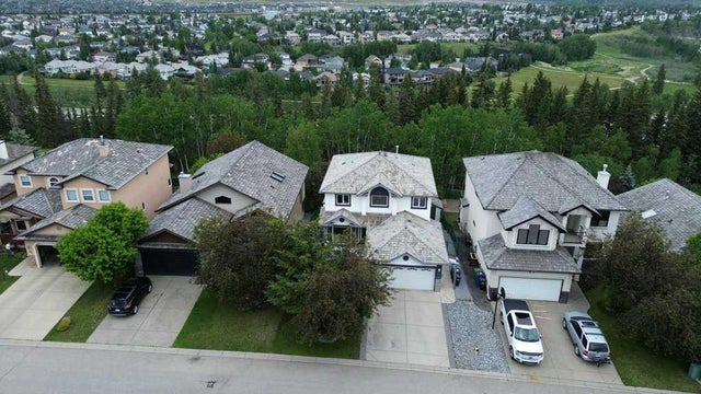 Residential Home for Sale in Cochrane, Alberta