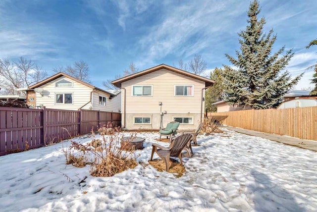Real Estate Listing in Dover, Calgary