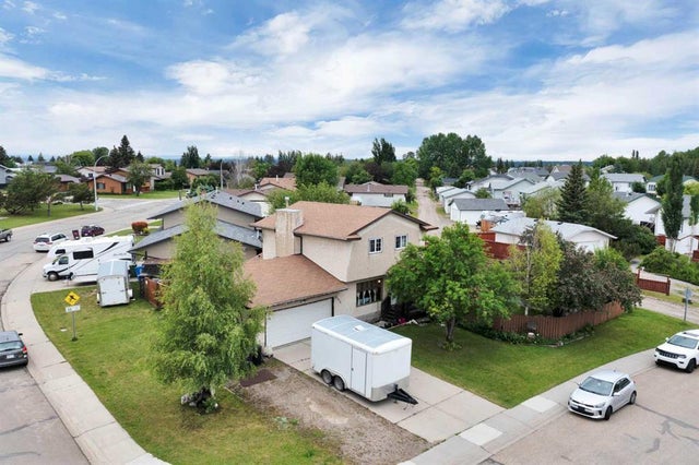 6004 54 Street, Rocky Mountain House
