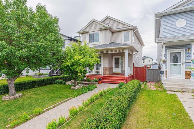 Real Estate Listing in Monterey Park, Calgary