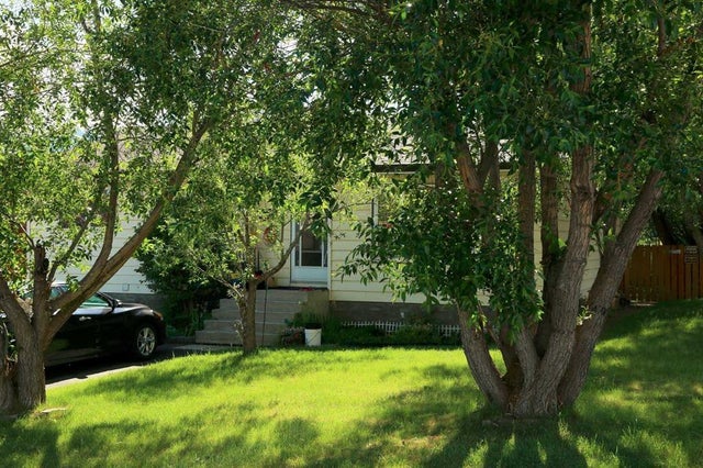 2322 86a Street, Coleman