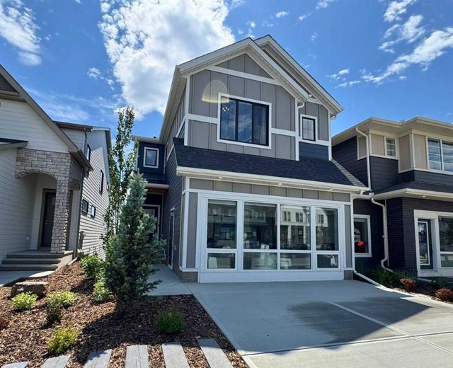 719 Buffaloberry Manor Se, Calgary