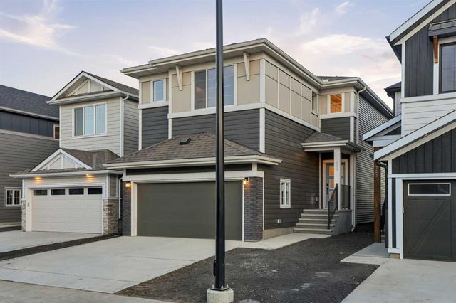 719 Buffaloberry Manor Se, Calgary
