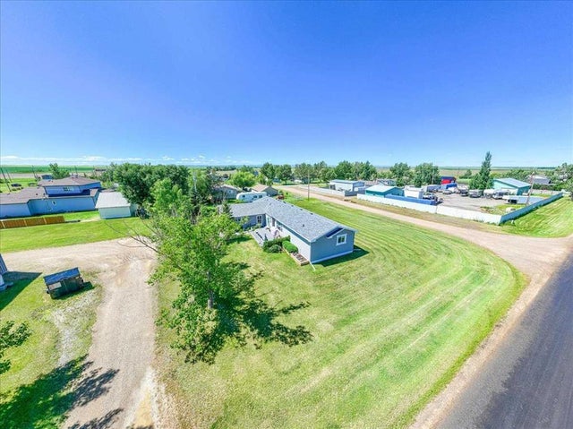 513 Railway Avenue, Rural Vulcan County