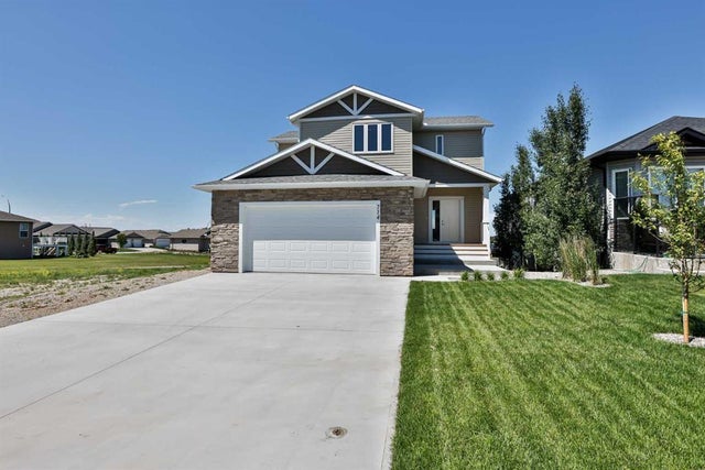 714 Fairways Drive, Vulcan