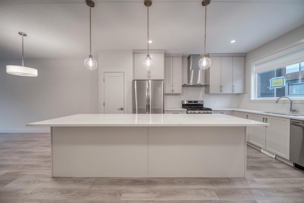 81 Royal Elm Green Northwest, Calgary – Residential Row/Townhouse Listing Photo 6