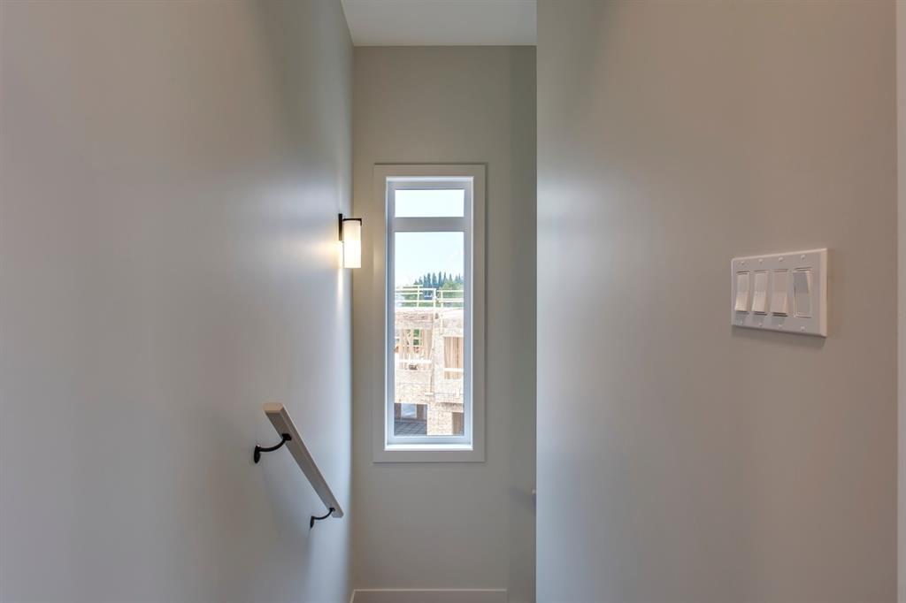 259 Royal Elm Road Northwest, Calgary – Residential Row/Townhouse Listing Photo 7