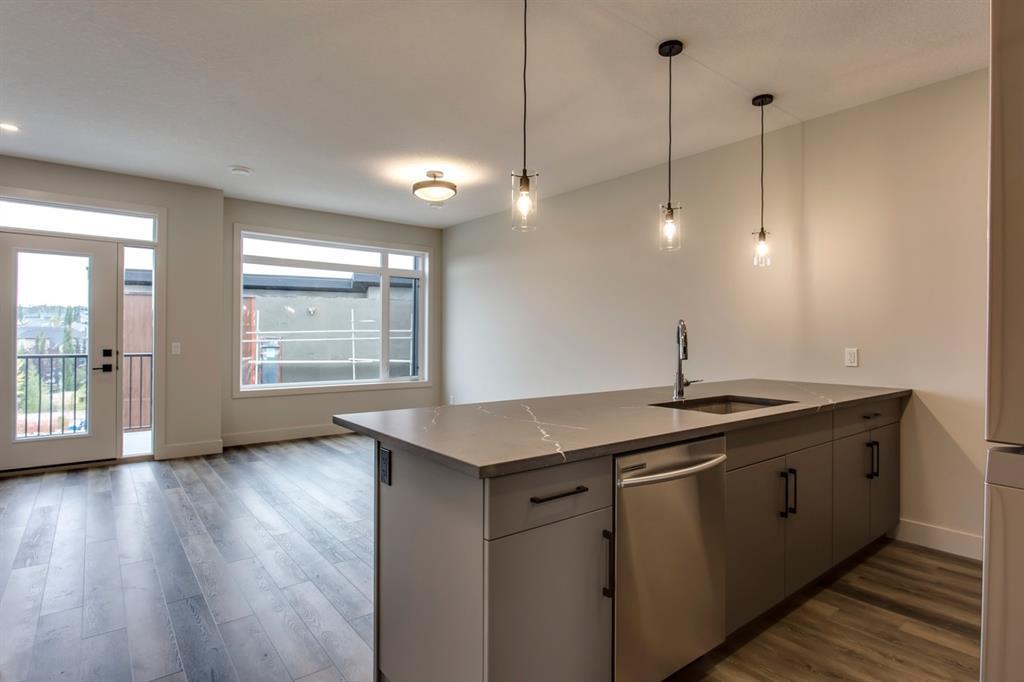 259 Royal Elm Road Northwest, Calgary – Residential Row/Townhouse Listing Photo 8