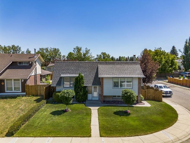 Photo for MLS®# A2236827 - home for sale at 406 Queensland Place Southeast, Queensland, Calgary Alberta